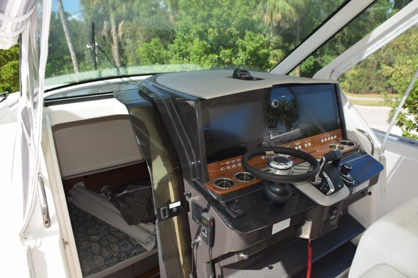 best yacht sales deals DIAMOND PEARL