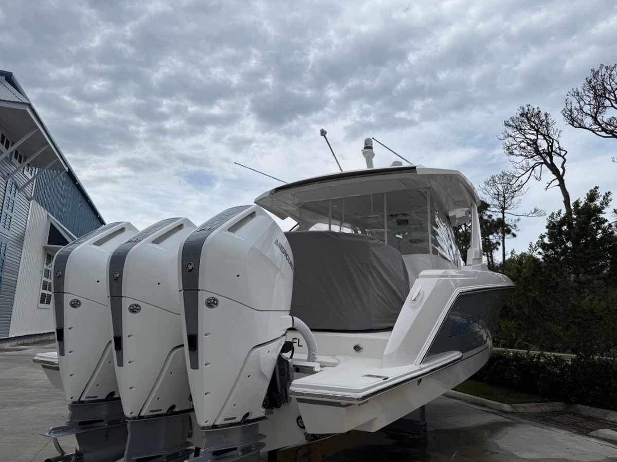 the best price on DIAMOND PEARL - Tiara