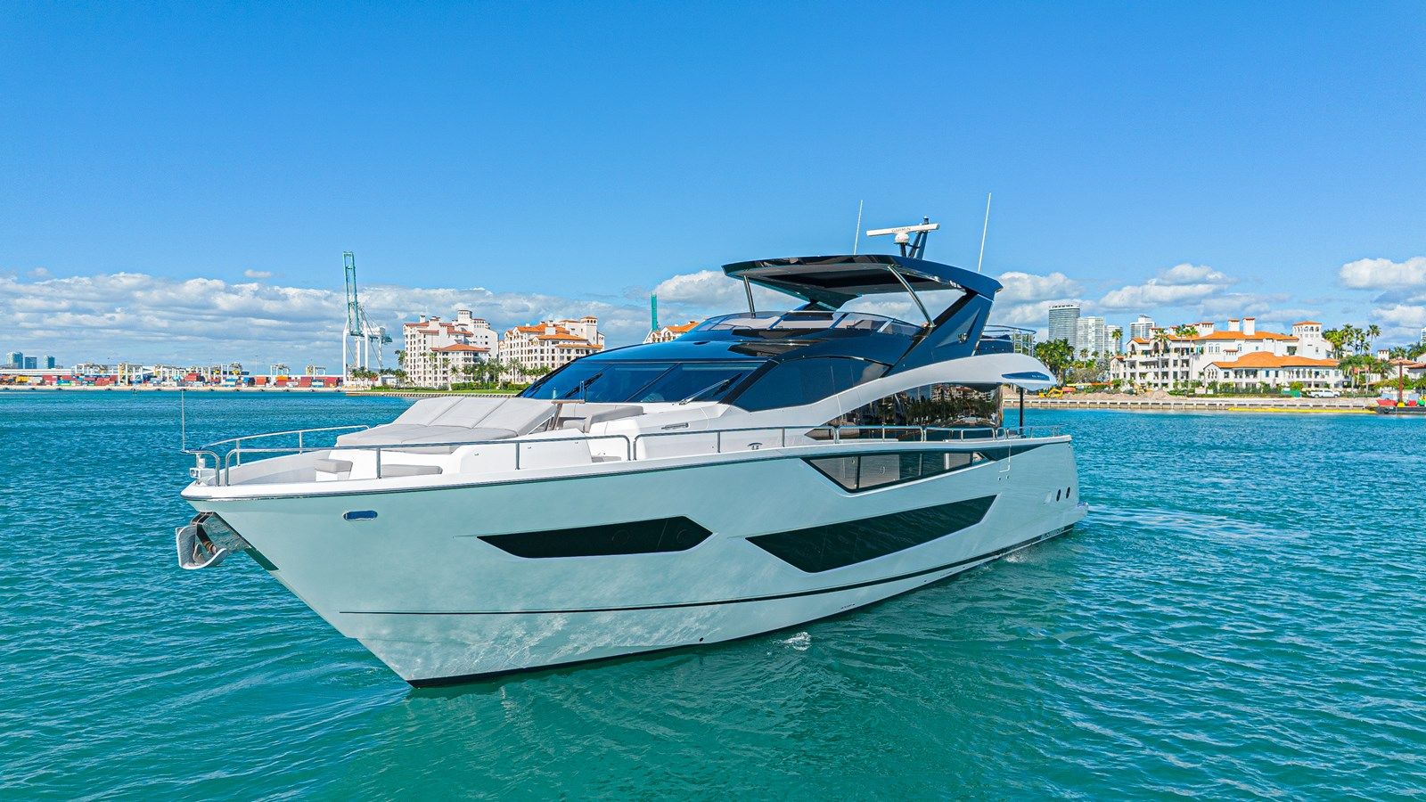 Buy a HIDEOUT - Sunseeker at Shestakov Yacht Sales