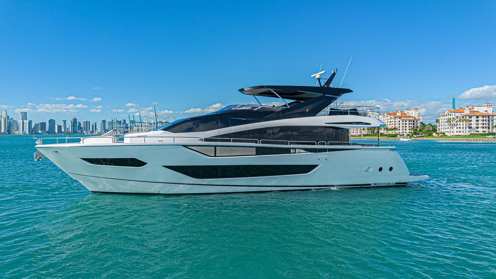 HIDEOUT 88 yacht sale