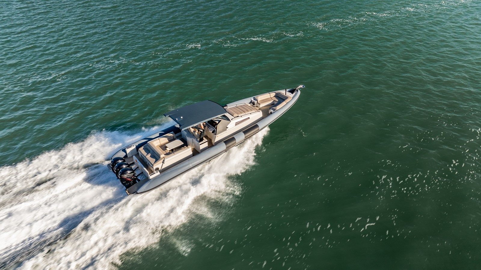 Buy a yacht SEVEN 52