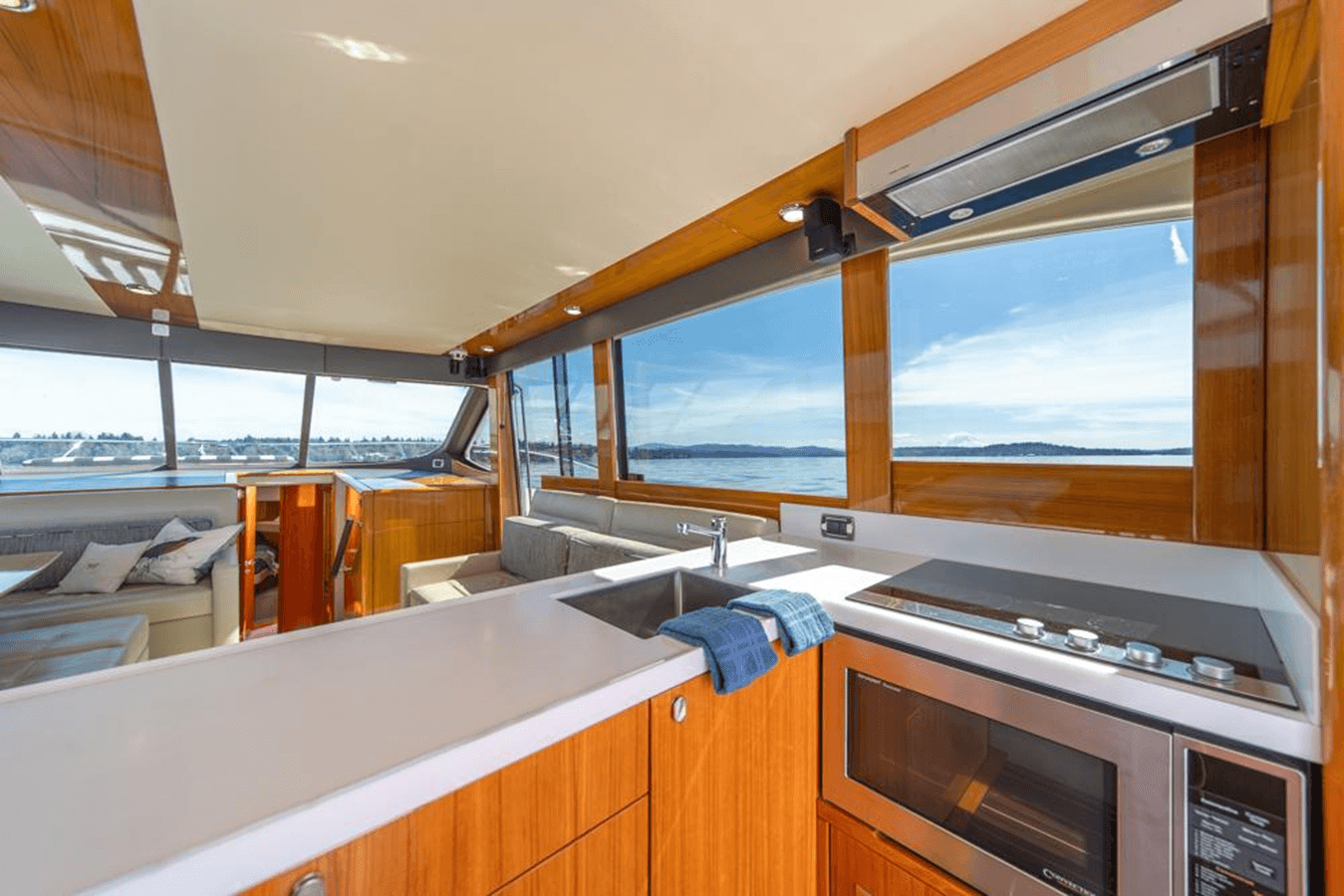 best yacht sales deals Esacpe 58