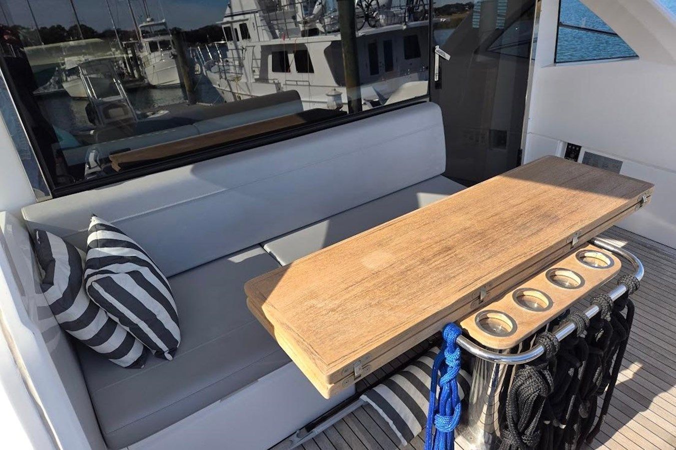 Buy a yacht DULZURA Predator 50