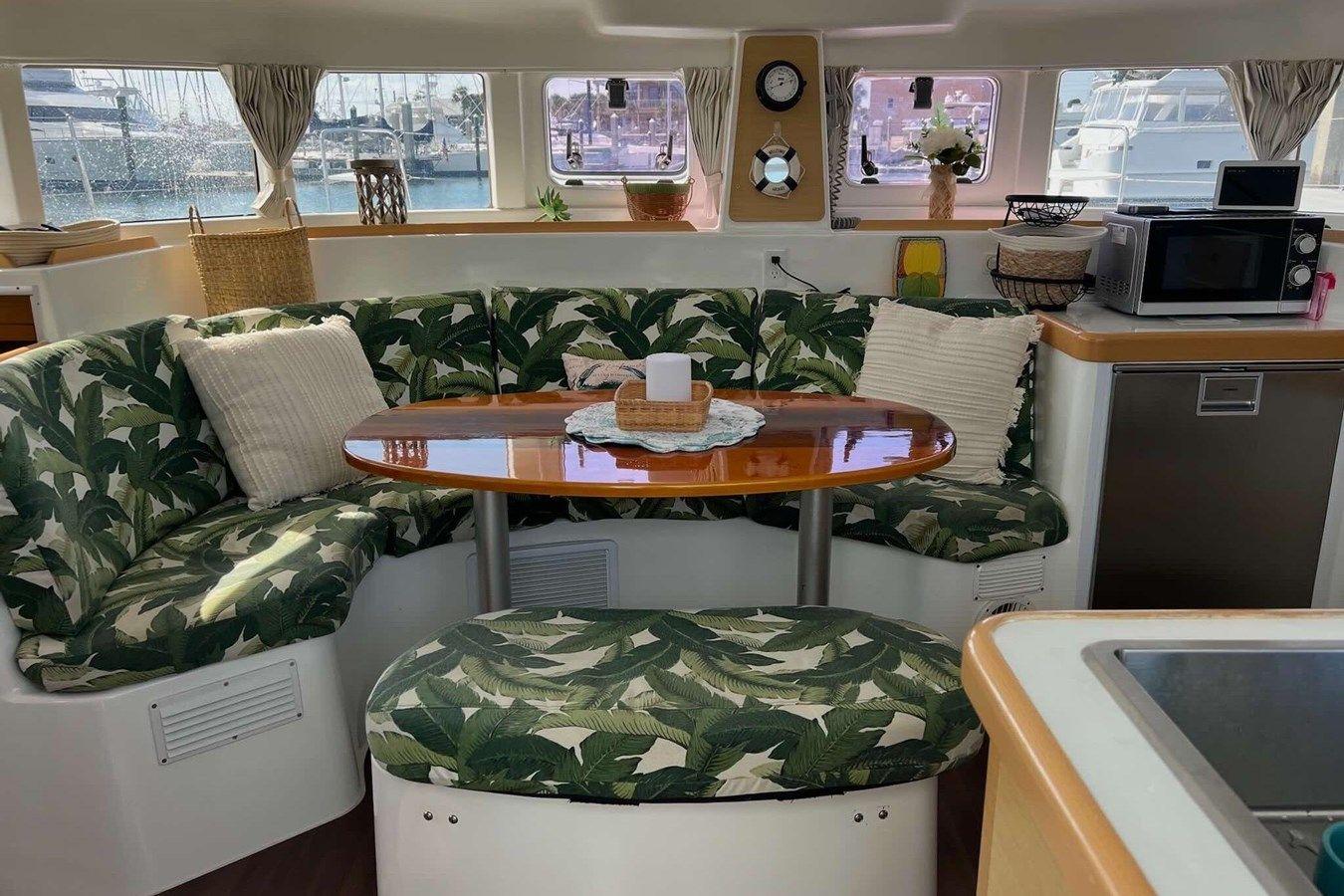 Buy a APRES-SEA 38 at Shestakov Yacht Sales