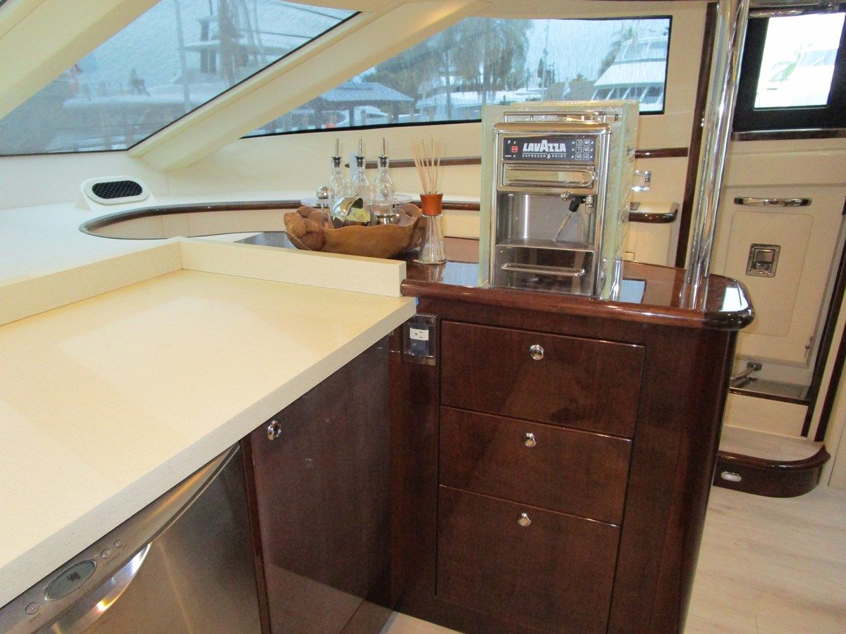 best yacht sales deals SHORE GIRL 66