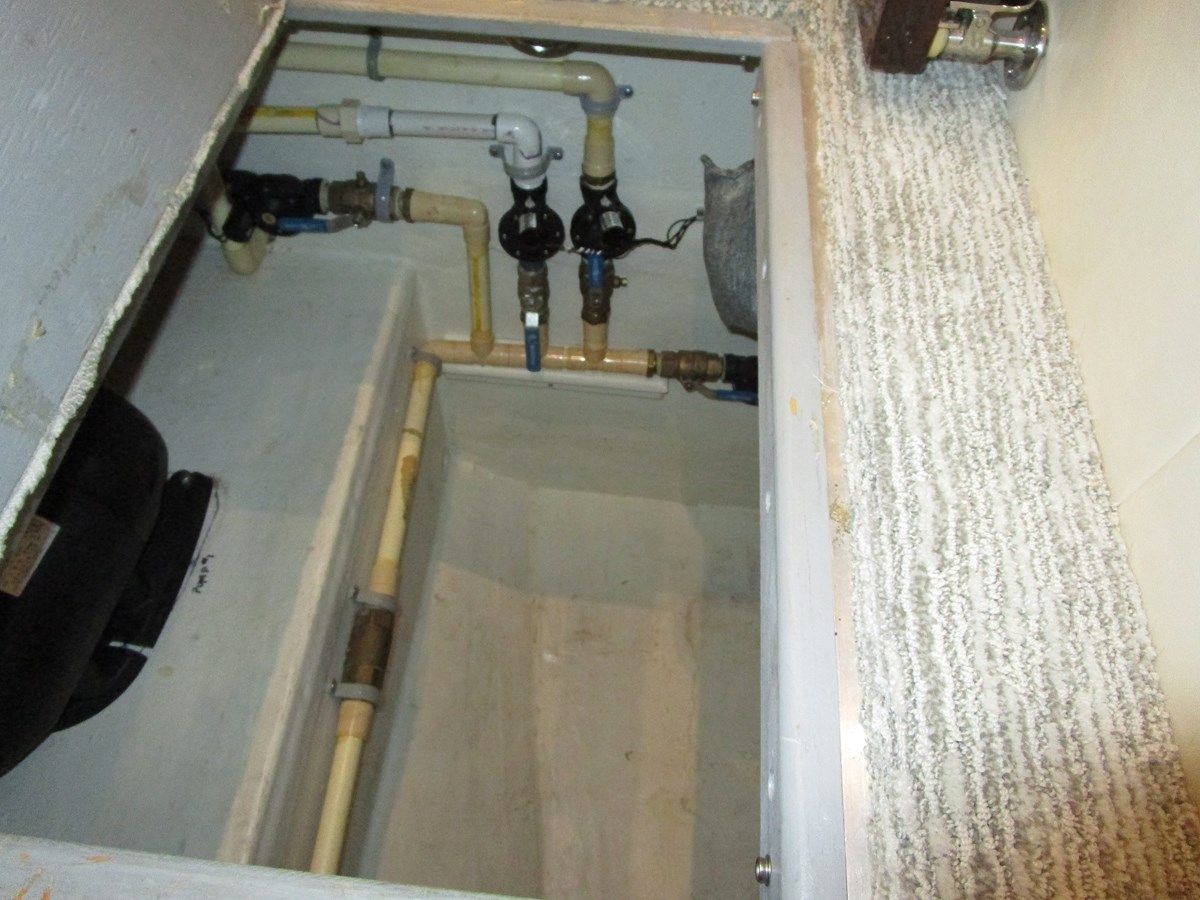 Продажа яхты SHORE GIRL Enclosed Skylounge