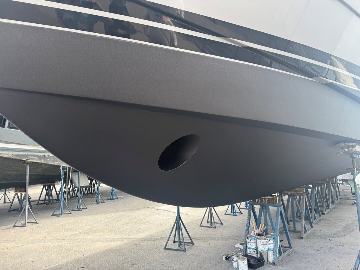 the best price on SHORE GIRL 2005