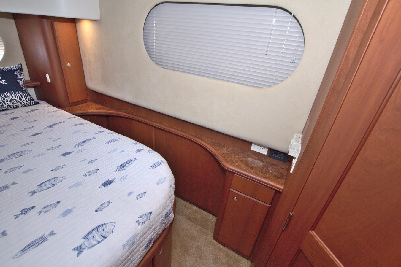 Buy a yacht Bear Foot II (Copy) - Silverton