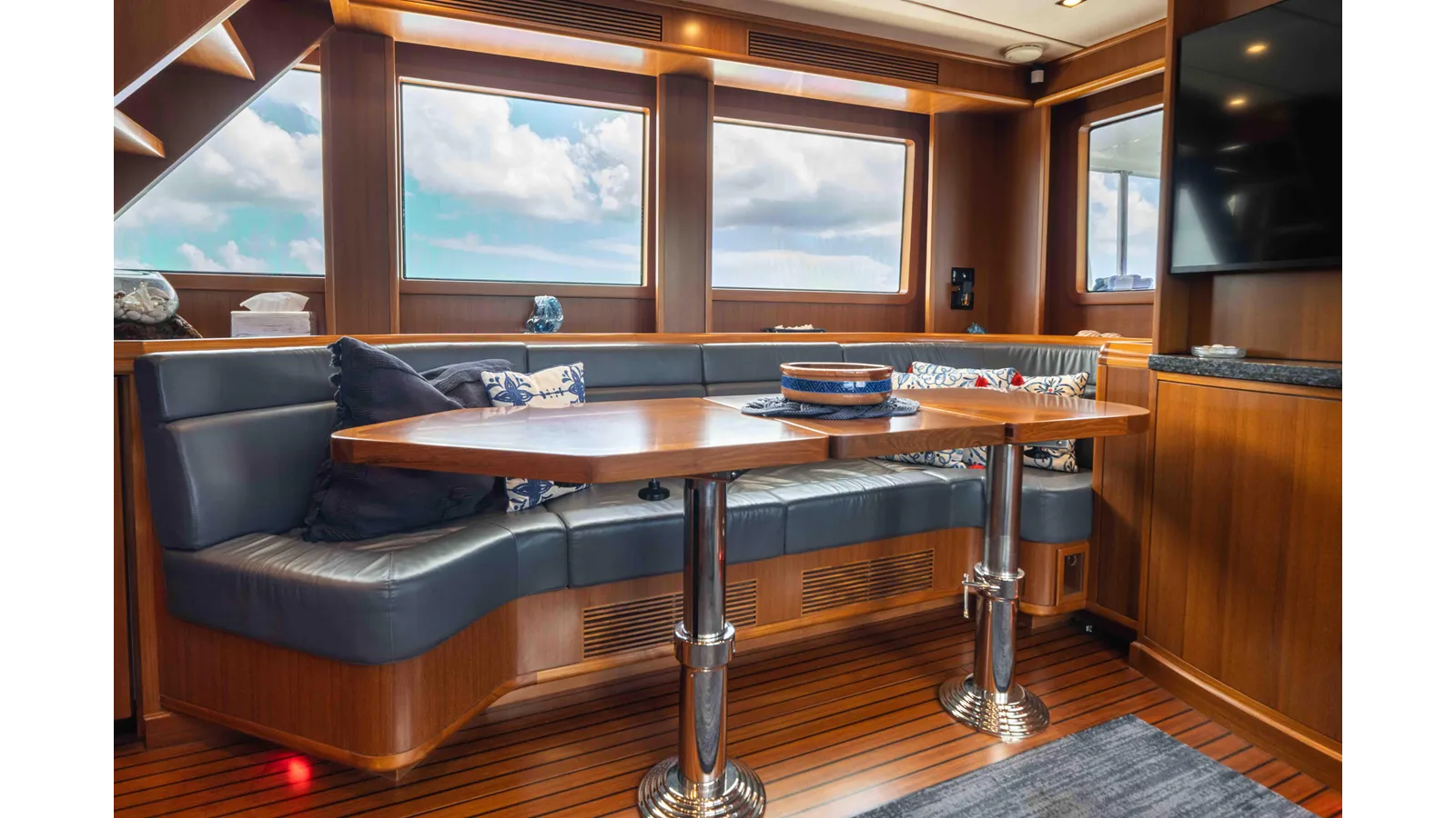 Стоимость яхты Martini