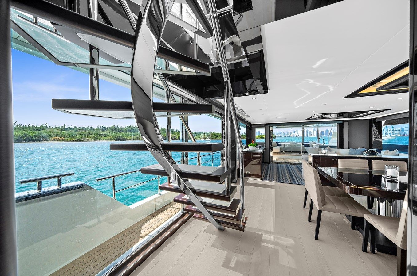 Buy a yacht LA-LA-LA 106