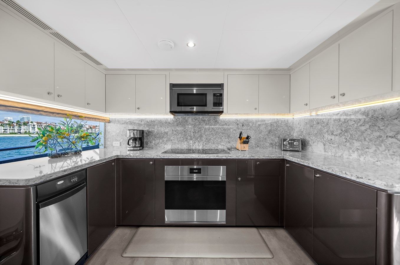 LA-LA-LA 32L yacht sale