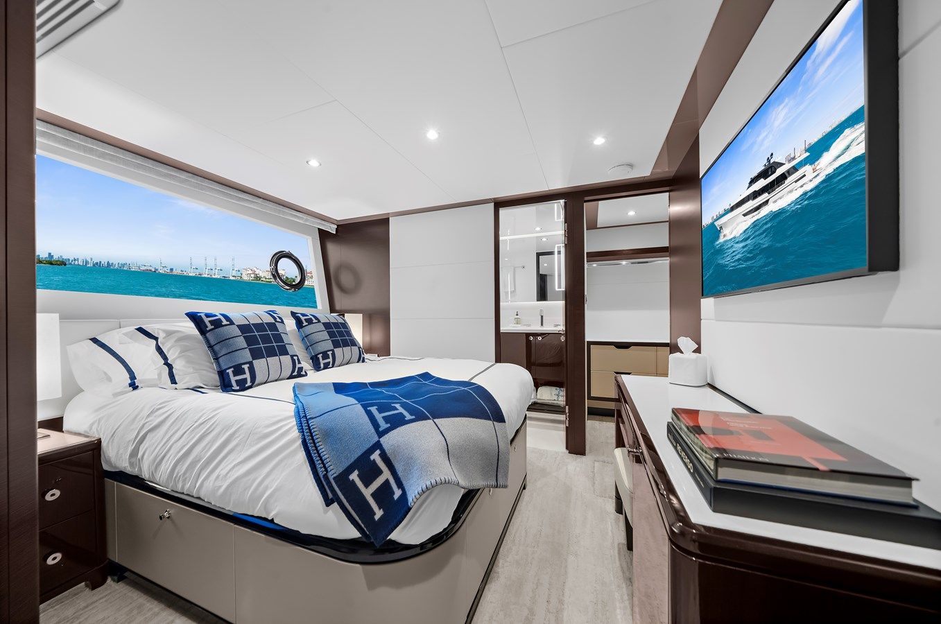 the best price on LA-LA-LA 2024