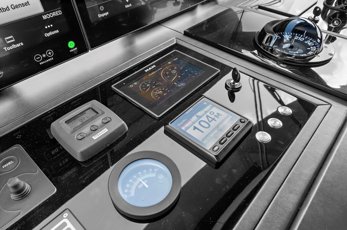 best yacht sales deals LA-LA-LA - Ocean Alexander