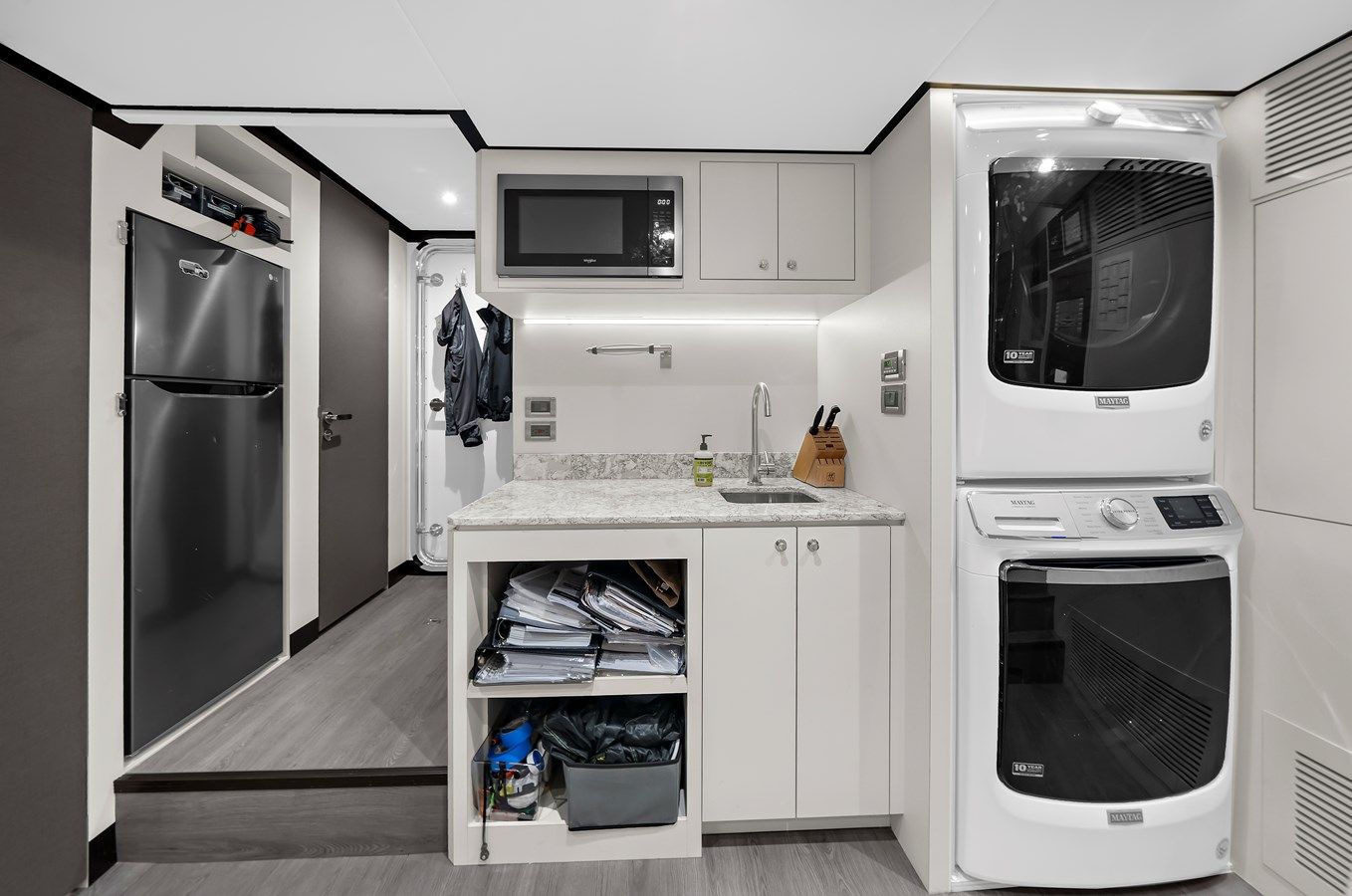 Buy a yacht LA-LA-LA