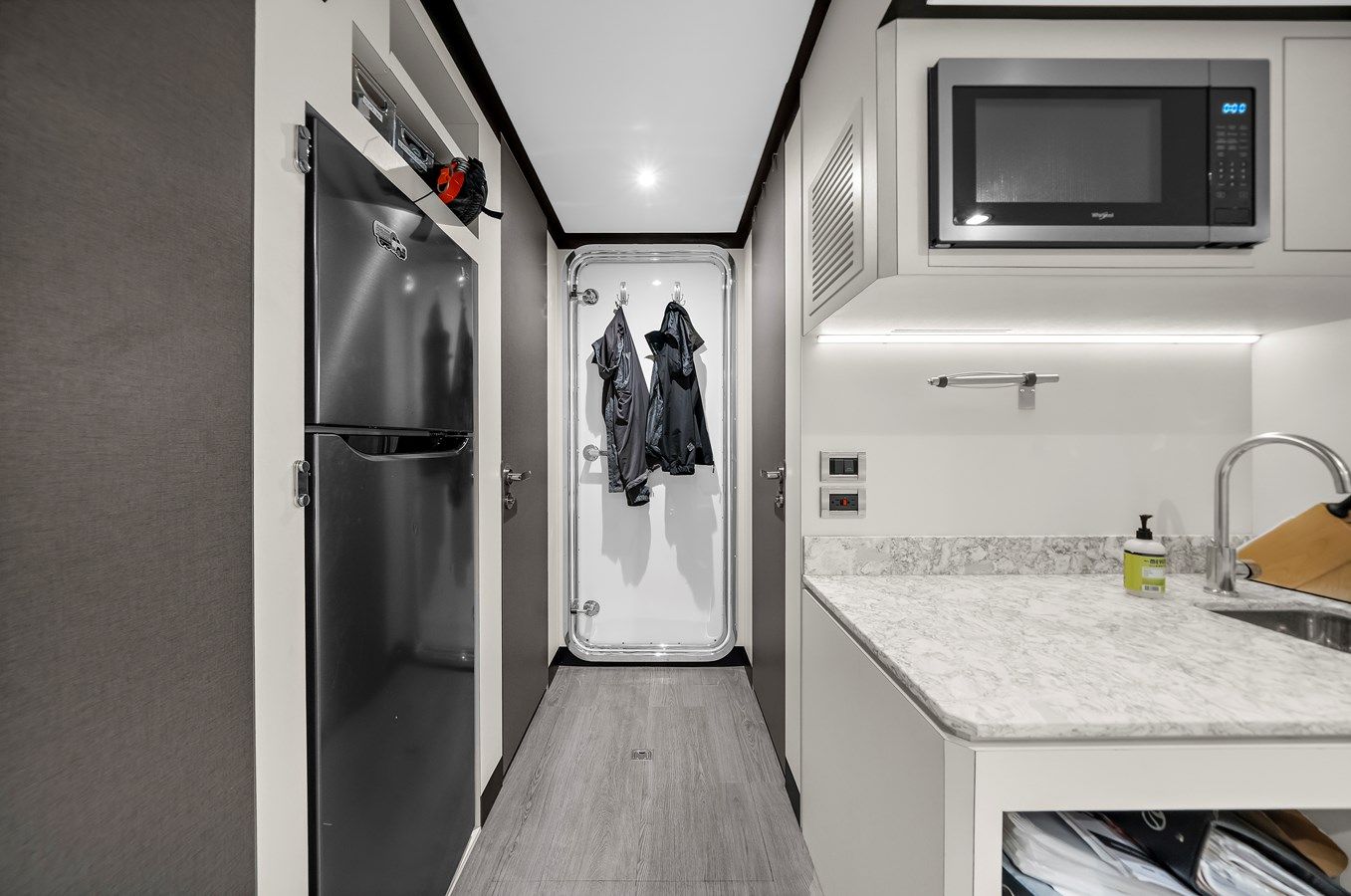 Buy a LA-LA-LA - Ocean Alexander at Shestakov Yacht Sales