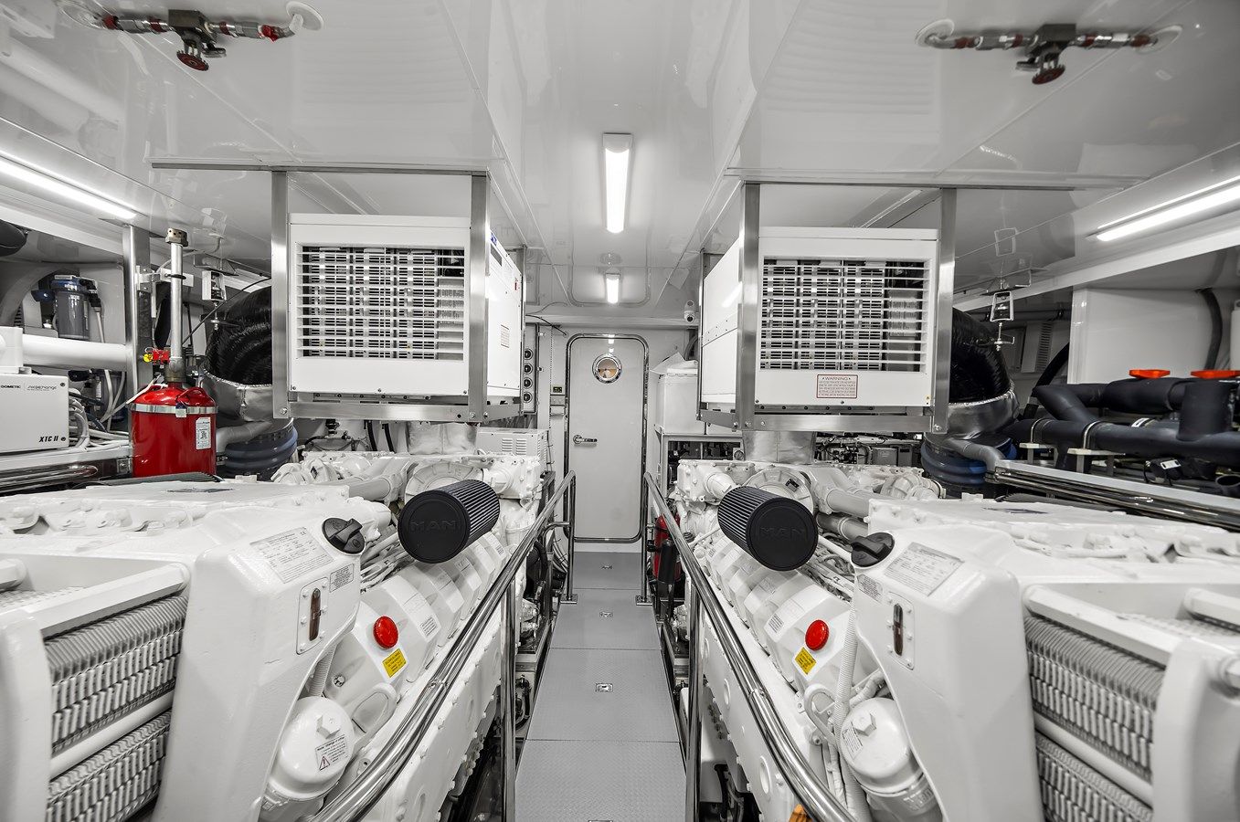 best yacht sales deals LA-LA-LA - Ocean Alexander