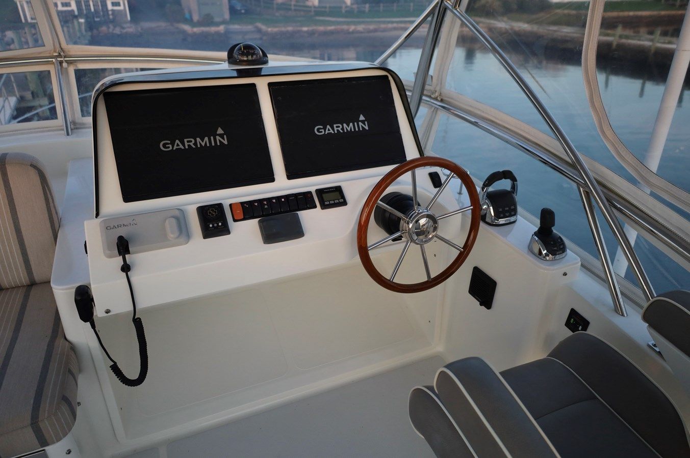 Стоимость яхты UNNAMED - SABRE