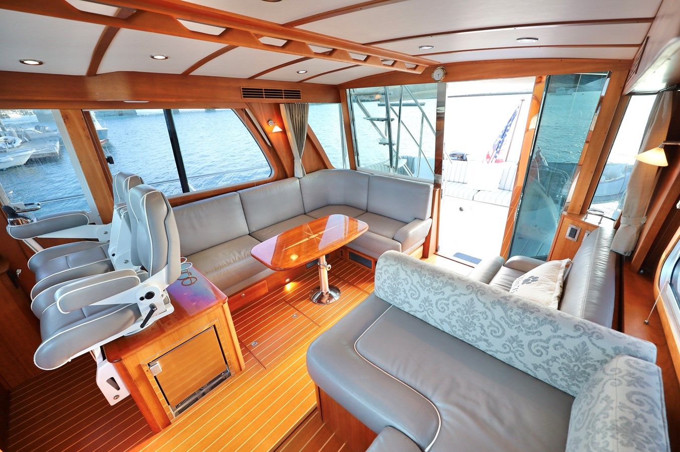 Лучшие предложения покупки яхты UNNAMED 48 Flybridge Sedan