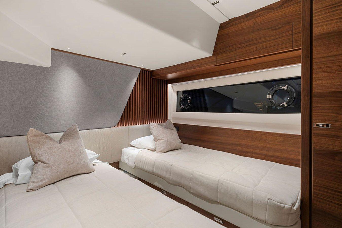 Buy a yacht PRINCESS S72 (S72531)