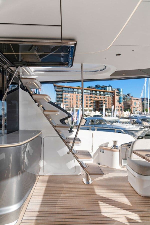 Buy a PRINCESS S72 (S72531) - PRINCESS at Shestakov Yacht Sales