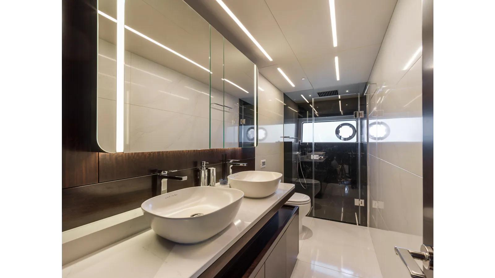 88 YACHT - Sunseeker price