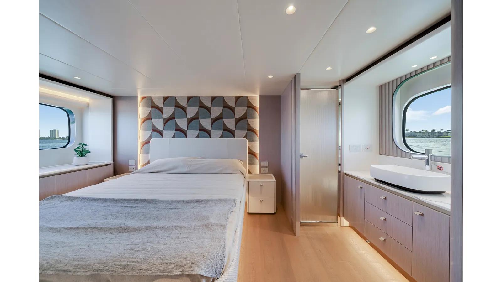 NAVETTA 62 62 price