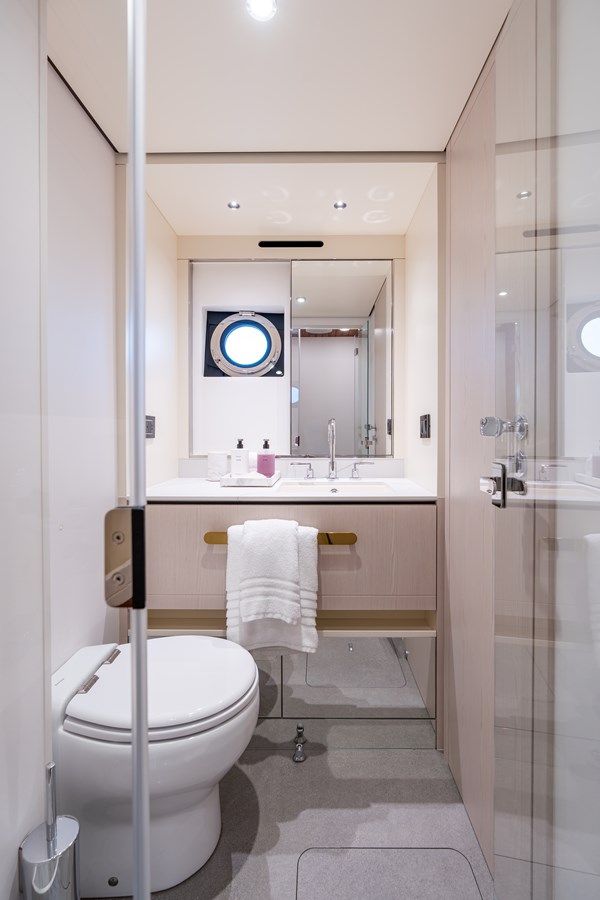 the best price on Euphoria - Azimut Yachts