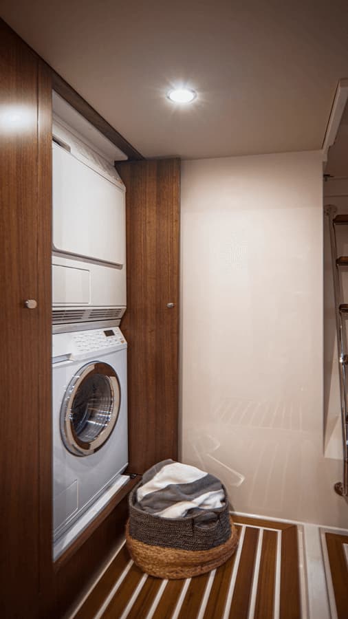 Лучшие предложения покупки яхты 66 DAYBRIDGE 66