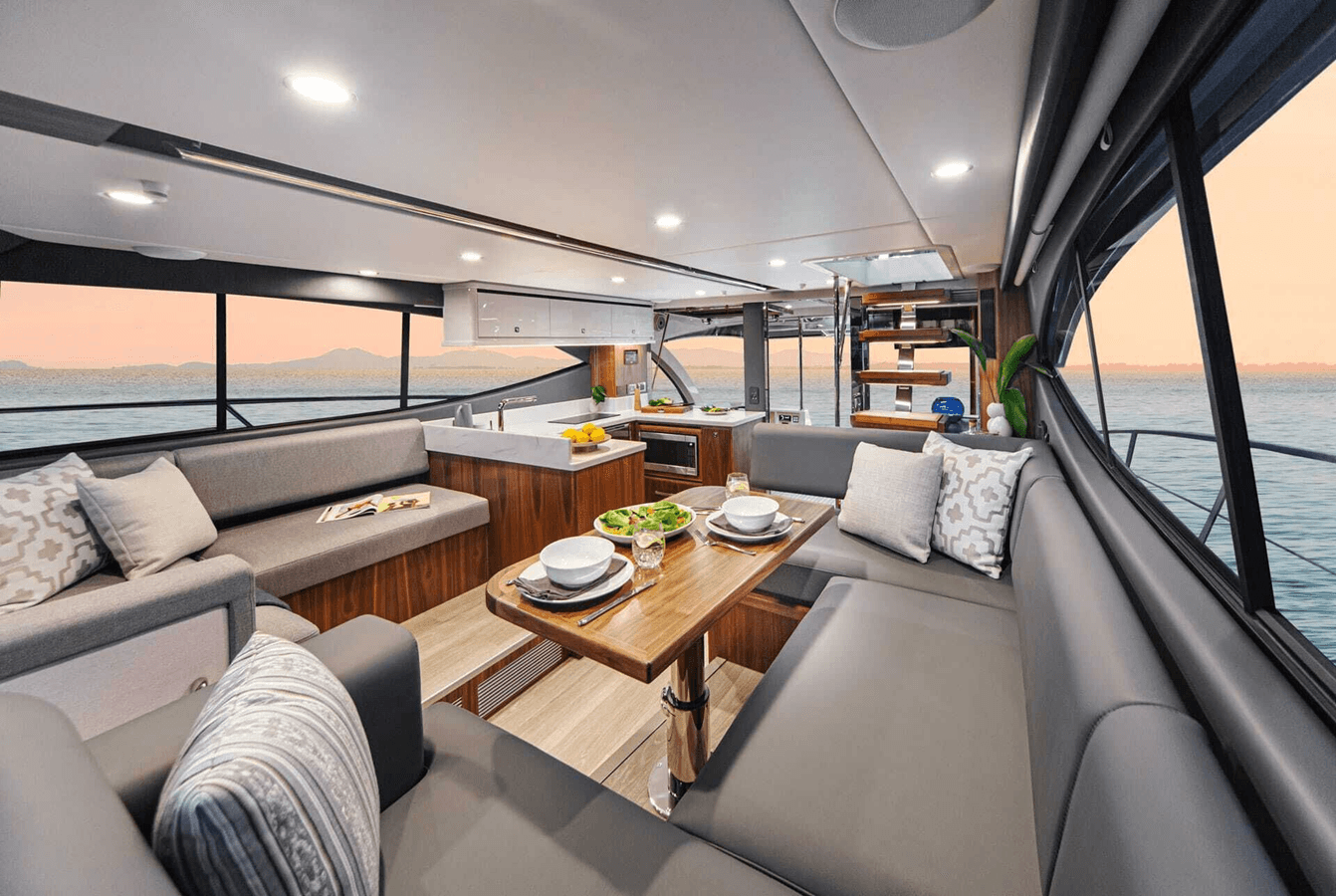 46 SPORTS MOTOR YACHT - Riviera yacht sale