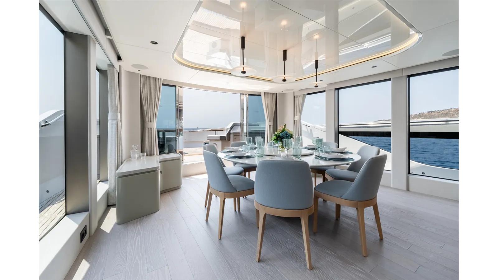 82 OCEAN ENCLOSED 82 yacht sale
