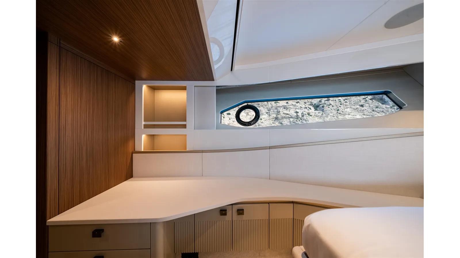 82 OCEAN ENCLOSED 2026 price