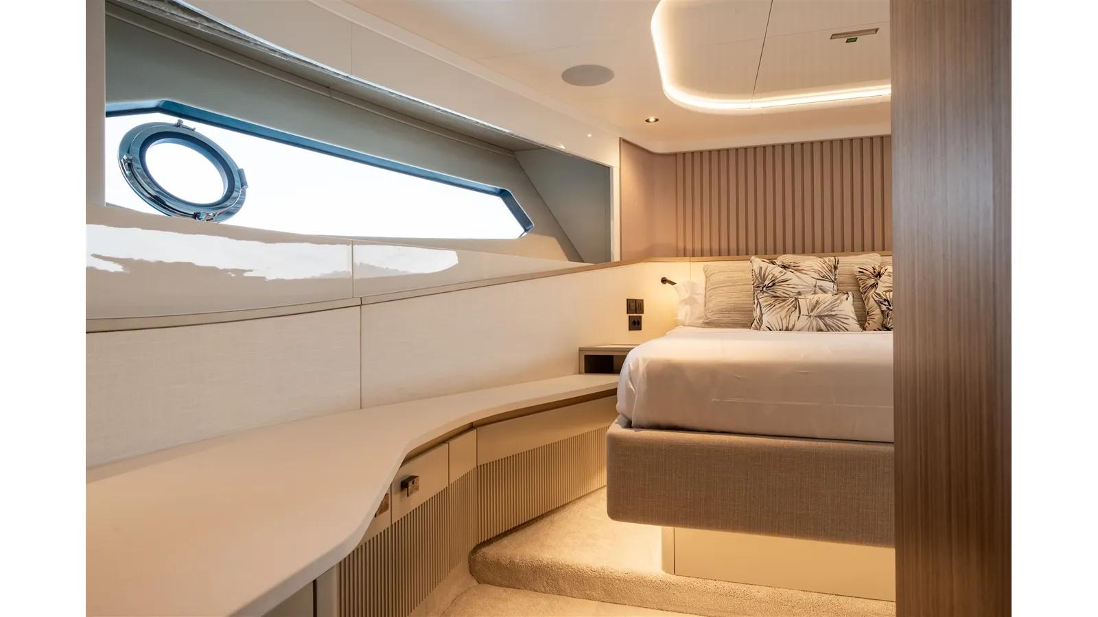 Buy a 82 OCEAN ENCLOSED 82 at Shestakov Yacht Sales