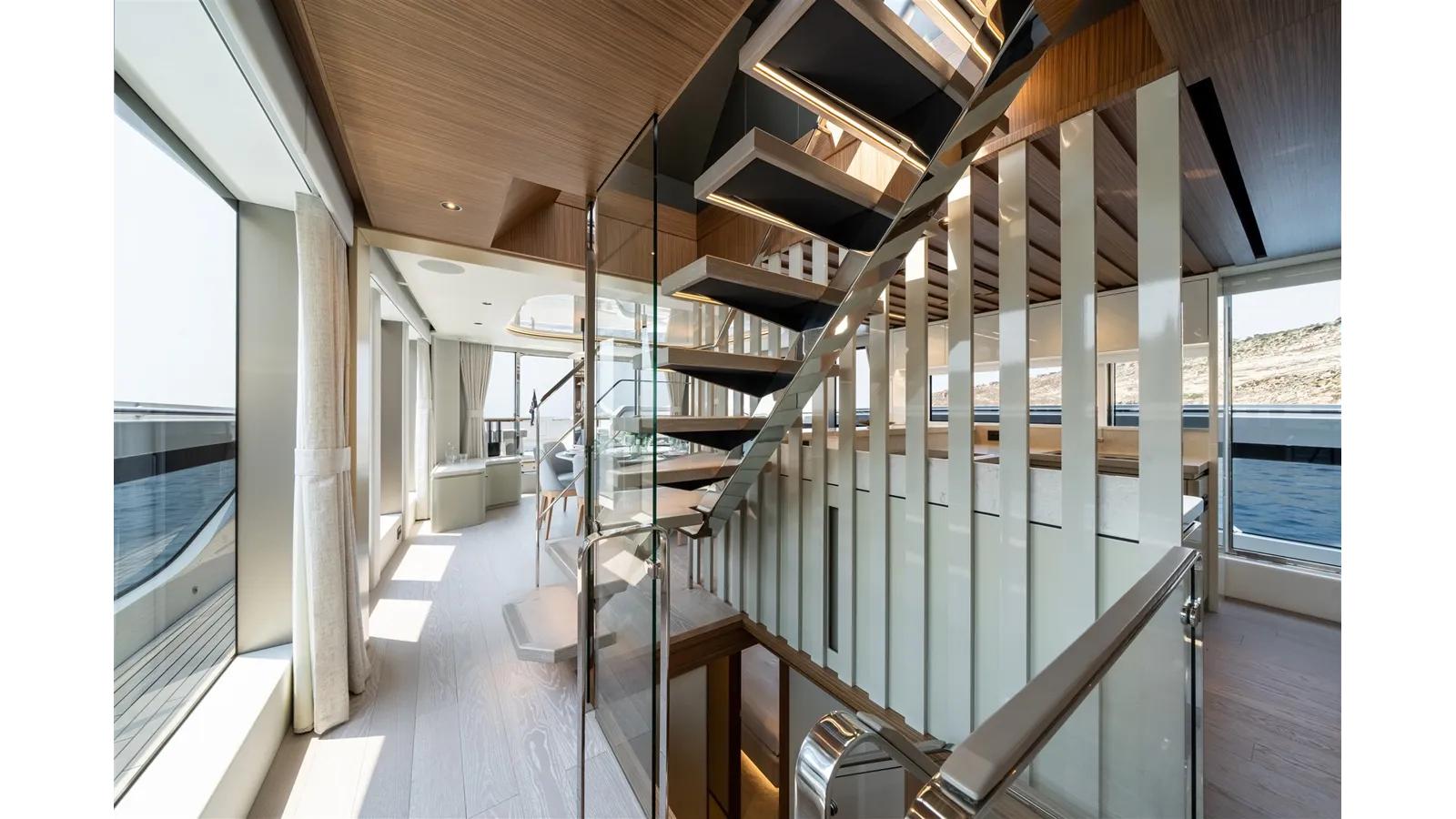 the best price on 82 OCEAN ENCLOSED 82