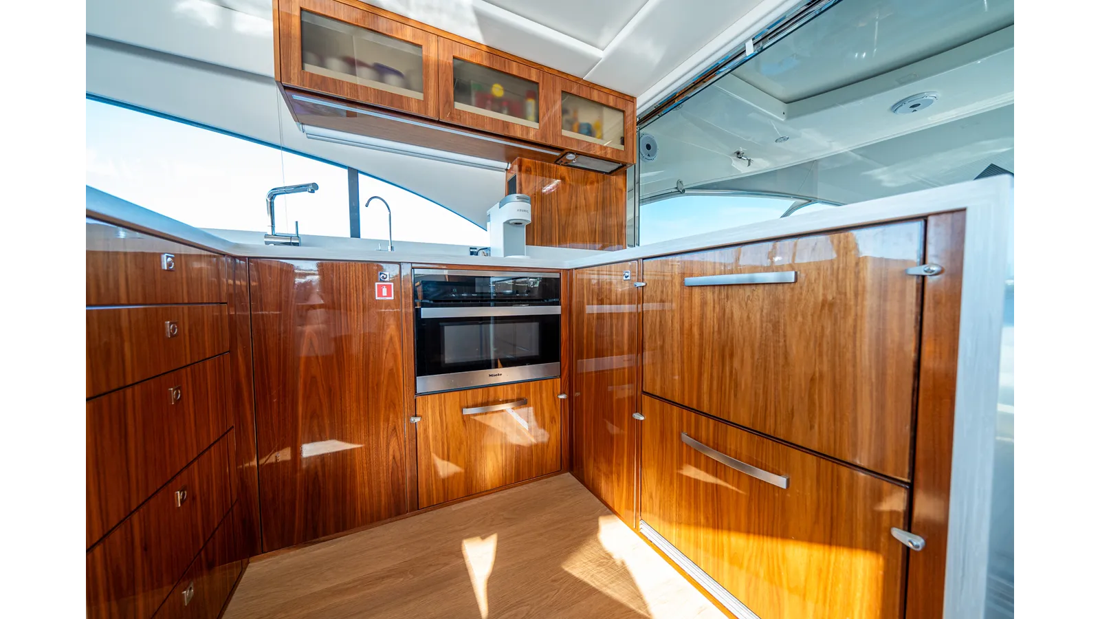 Стоимость яхты WATER DOG - Riviera