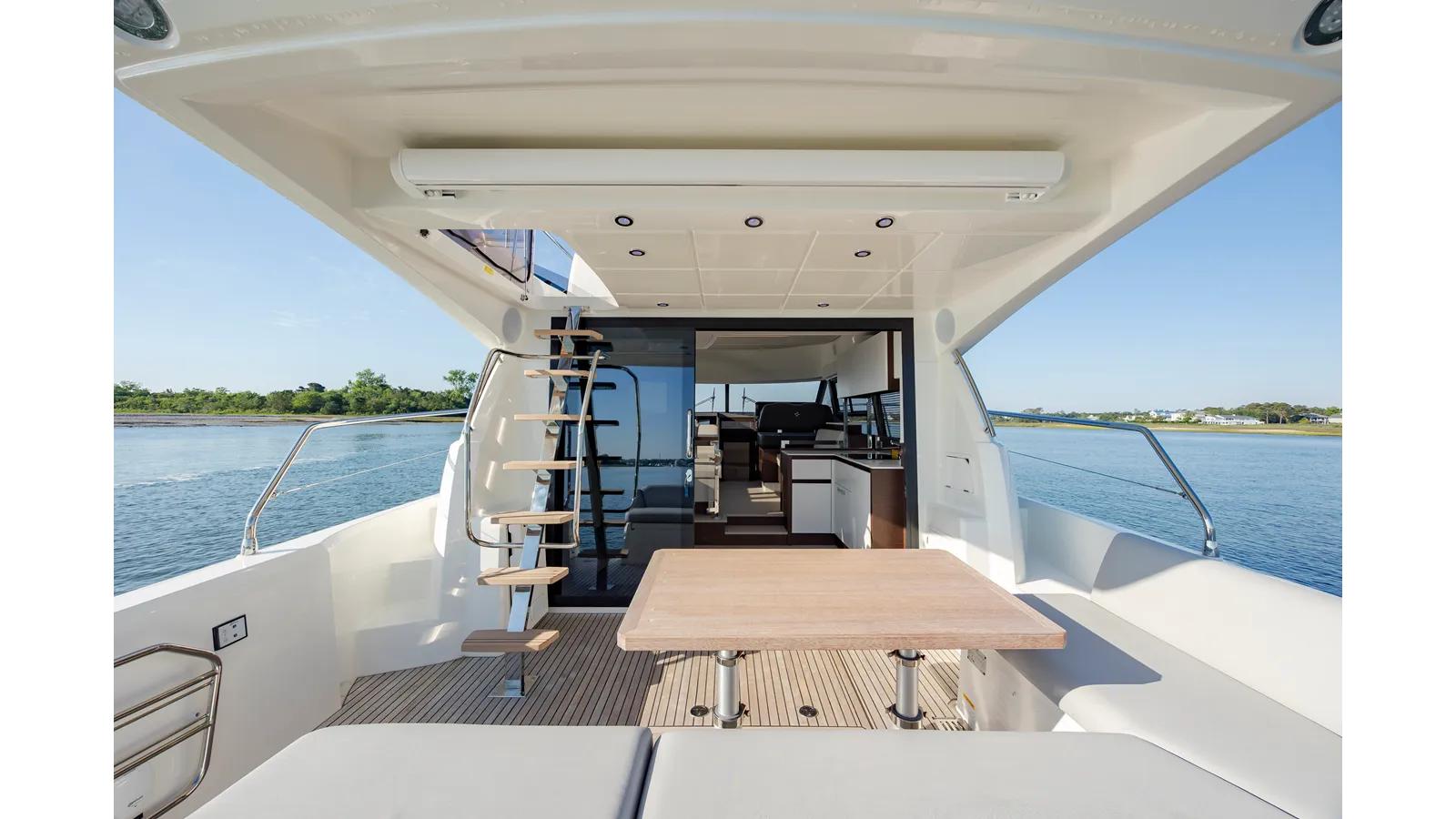 Buy a yacht 460 - PRESTIGE