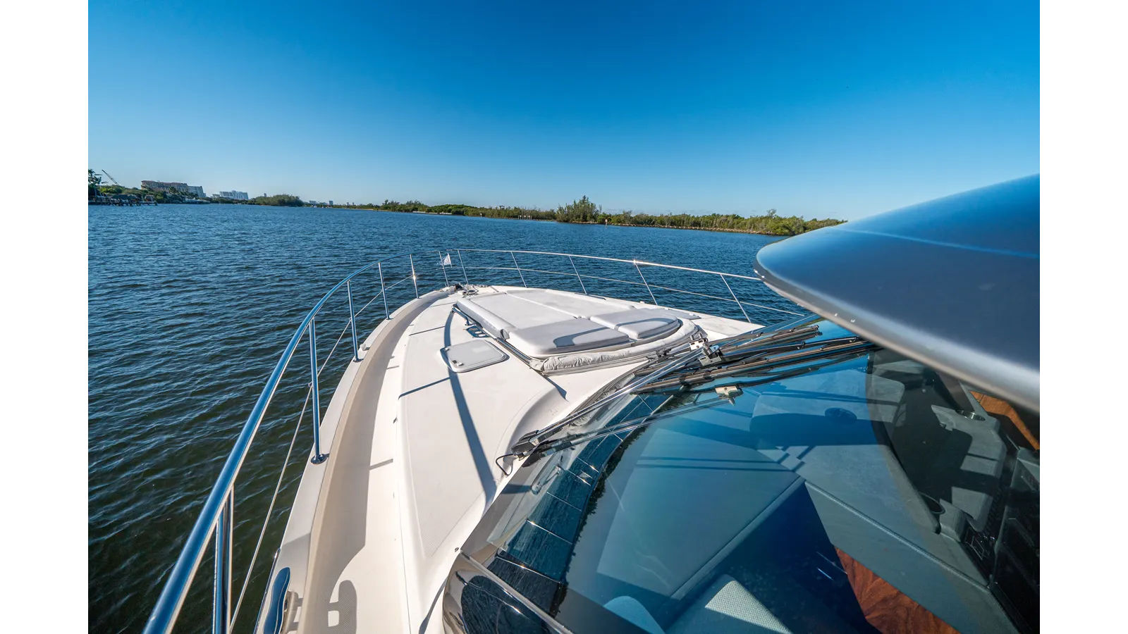 Купить яхту WATER DOG 54 в Shestakov Yacht Sales