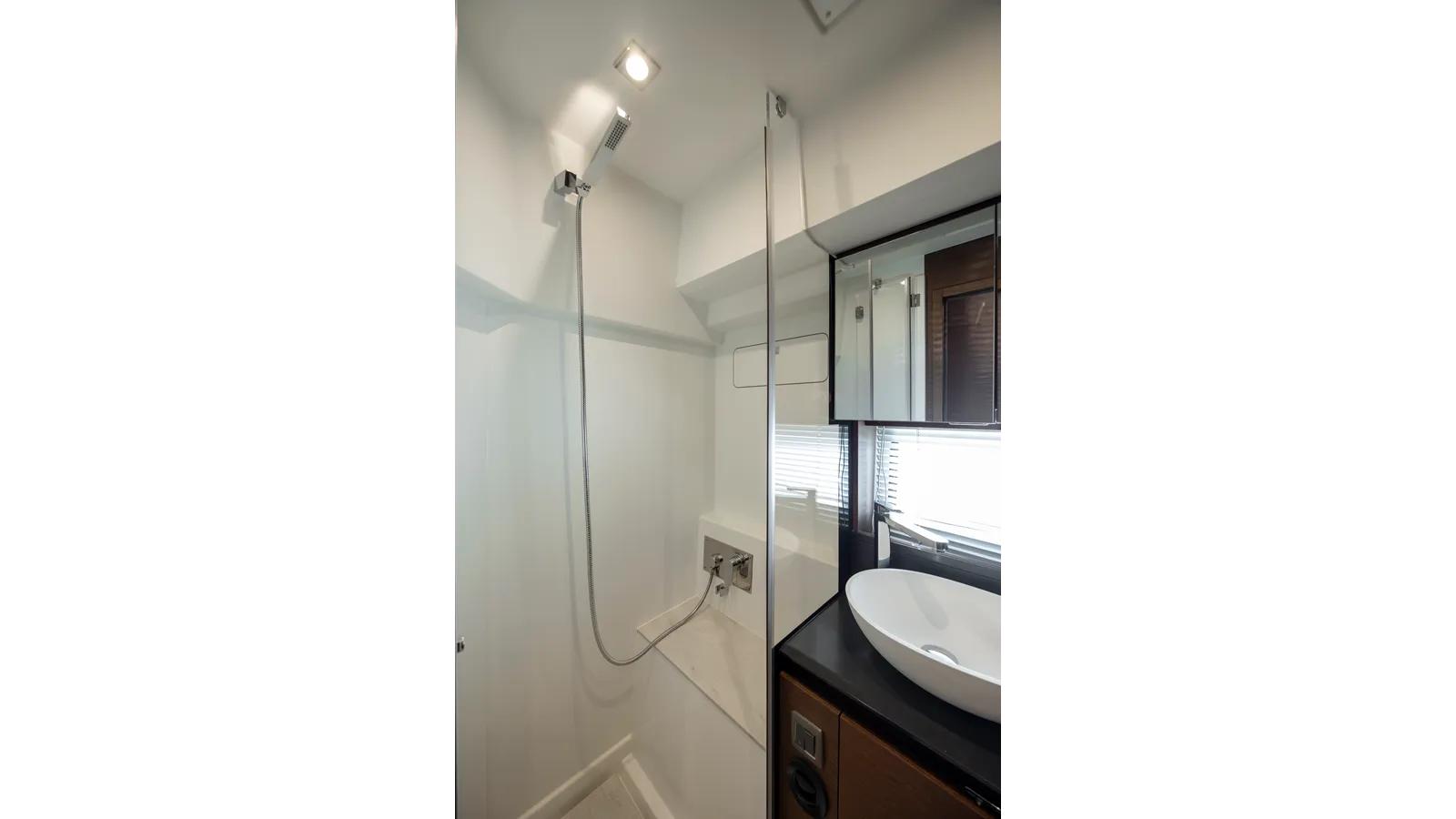 best yacht sales deals 460 - PRESTIGE