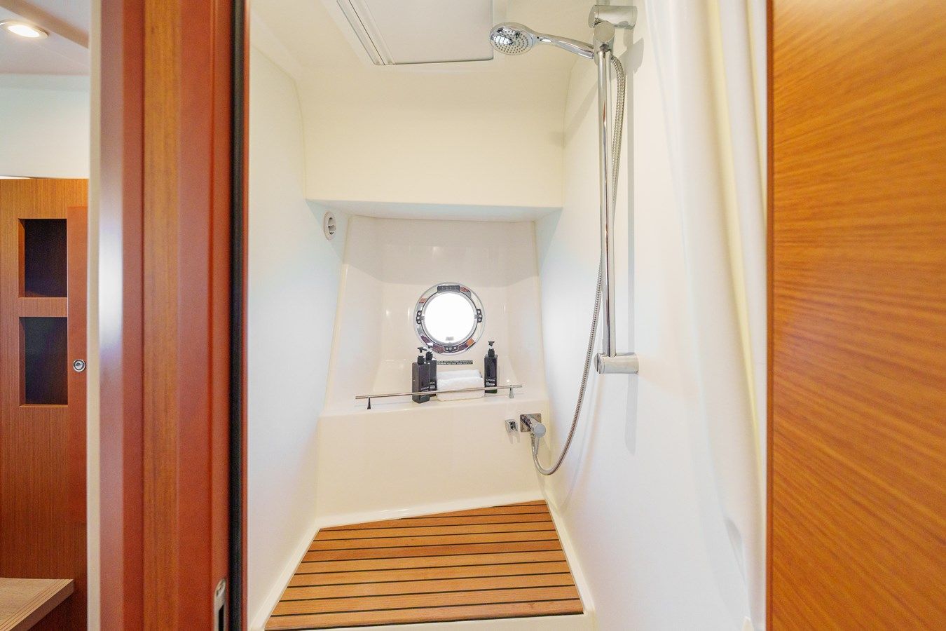 Продажа яхты Carolina Blues 44