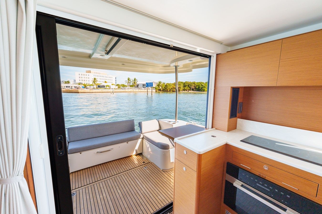 Продажа яхты Carolina Blues 2025