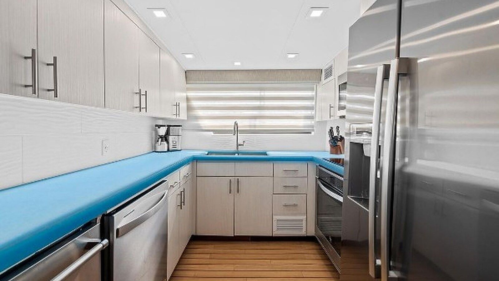 the best price on TOP GUN 70