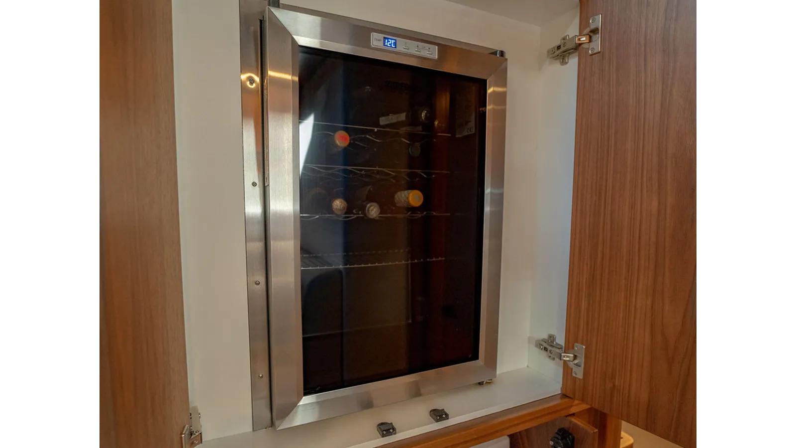 best yacht sales deals TREE-O - Riviera