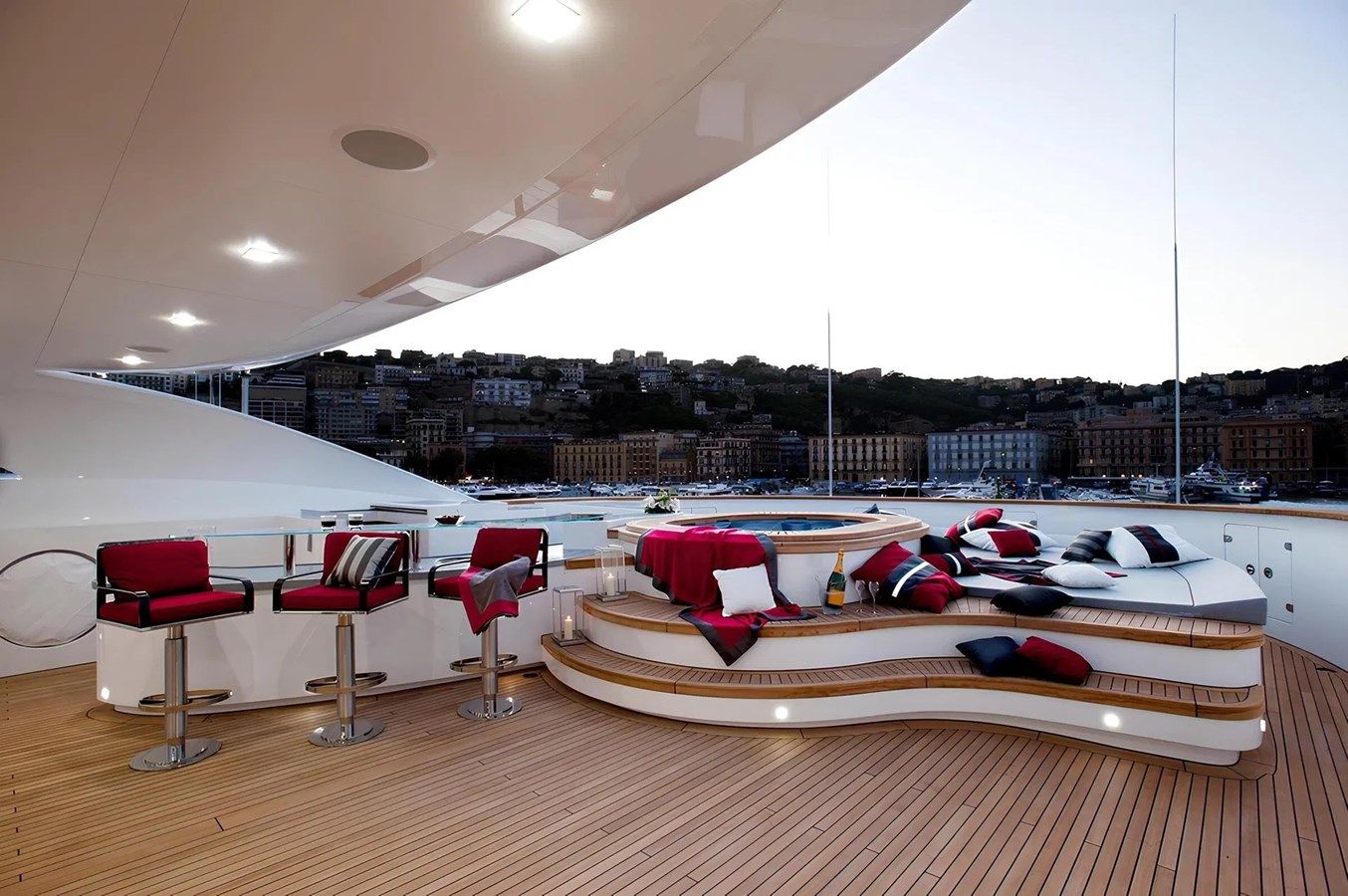 the best price on ARMADA C 177