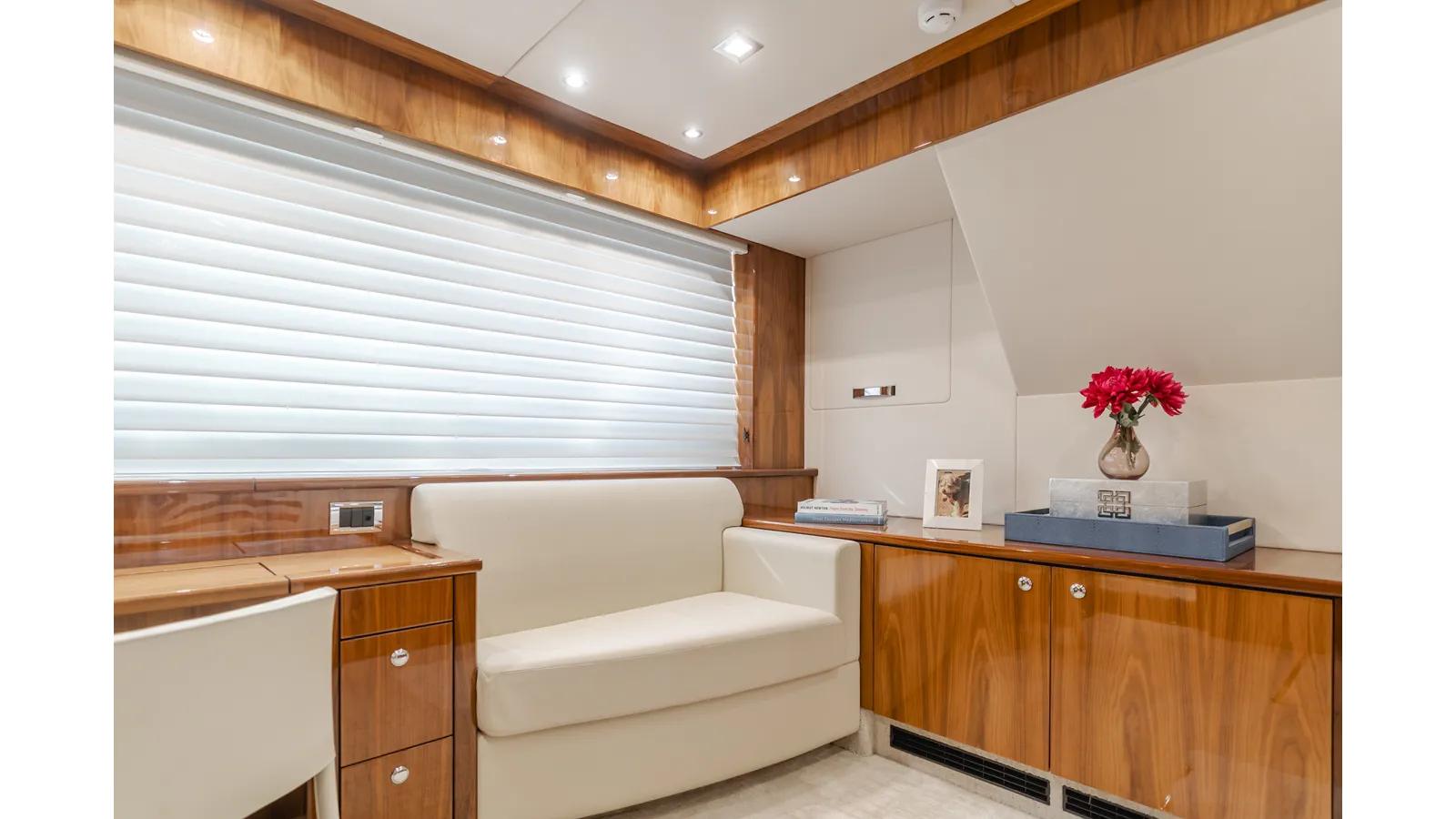 Buy a yacht Indecent Proposal IV - Sunseeker