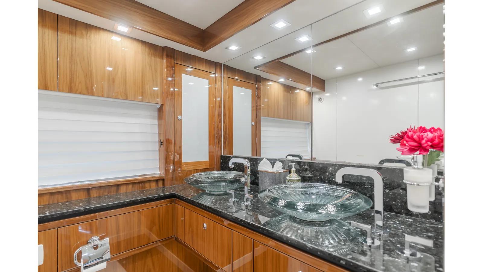 Indecent Proposal IV 88 Yacht yacht sale