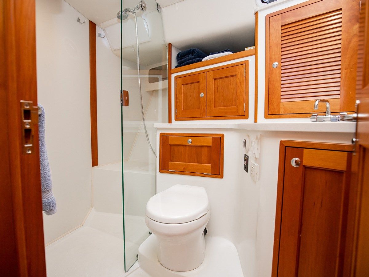 the best price on CI SEA - BOSTON BOAT WORKS