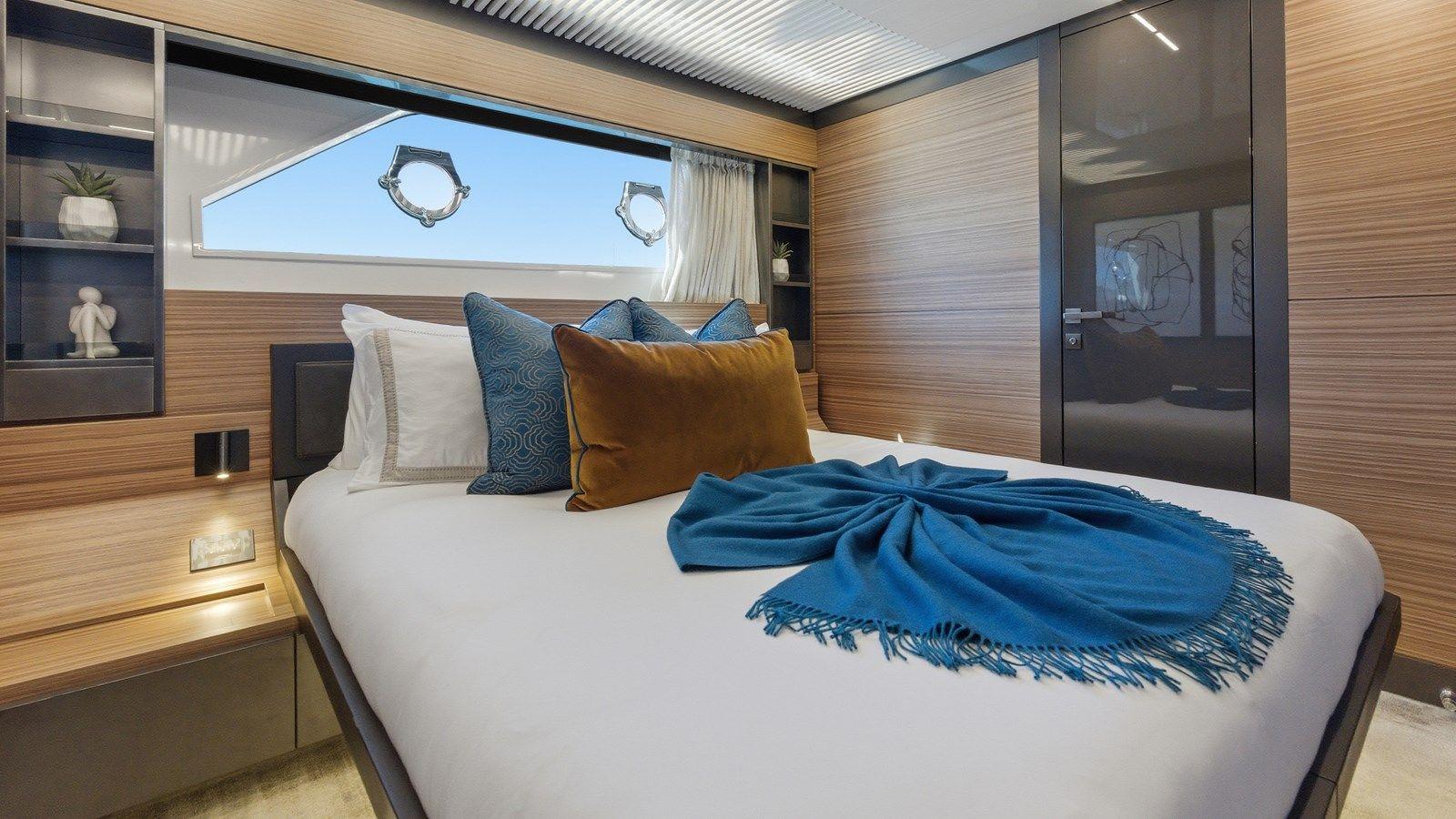 Date Night 92 yacht sale