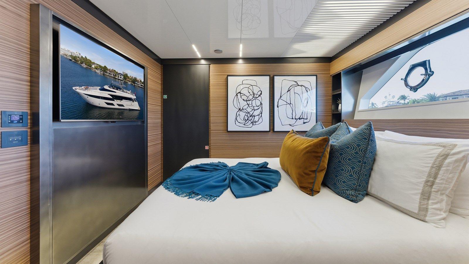 Buy a yacht Date Night - Ferretti Yachts