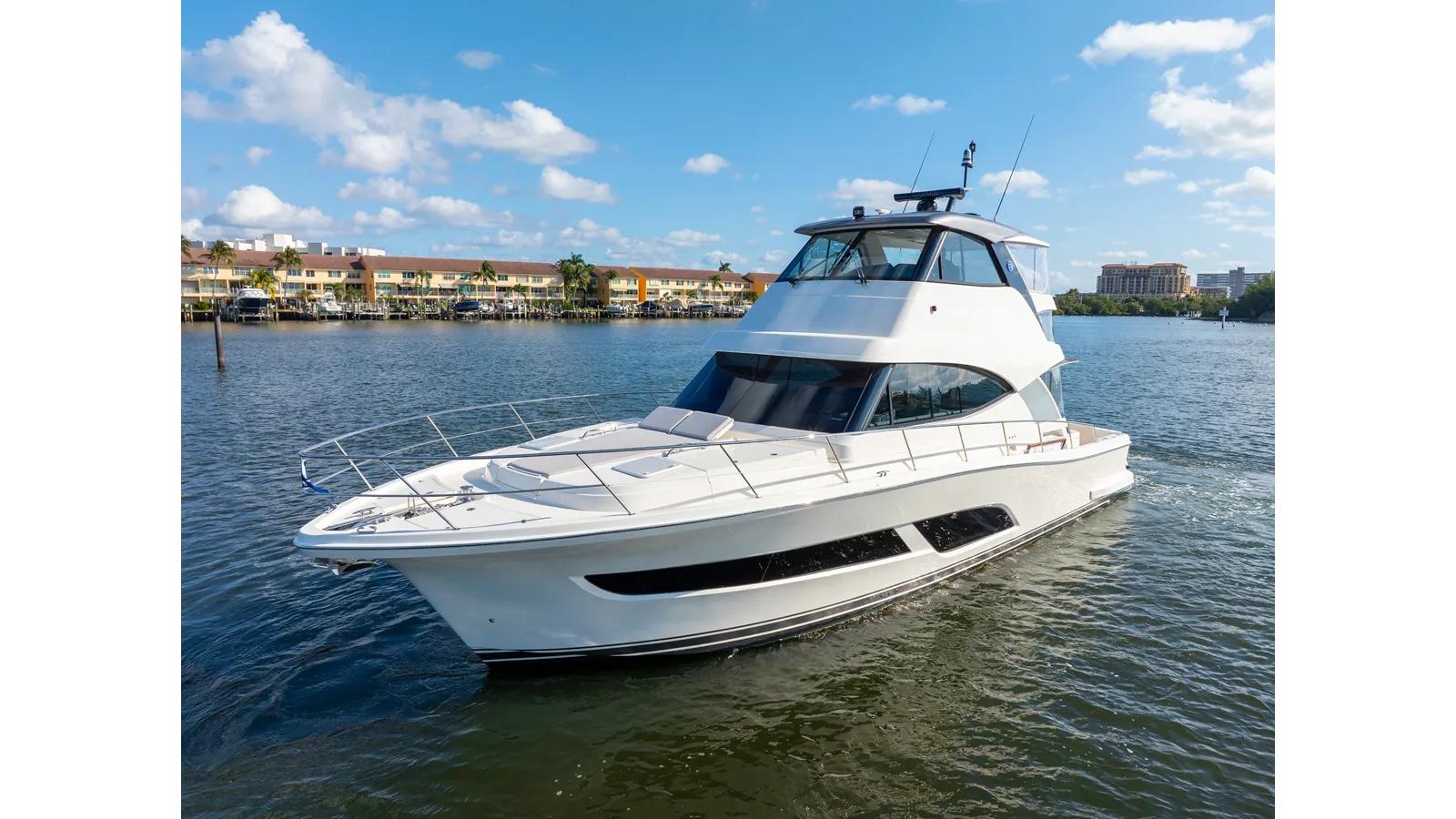 Buy a 50 SPORTS MOTOR YACHT 50 at Shestakov Yacht Sales