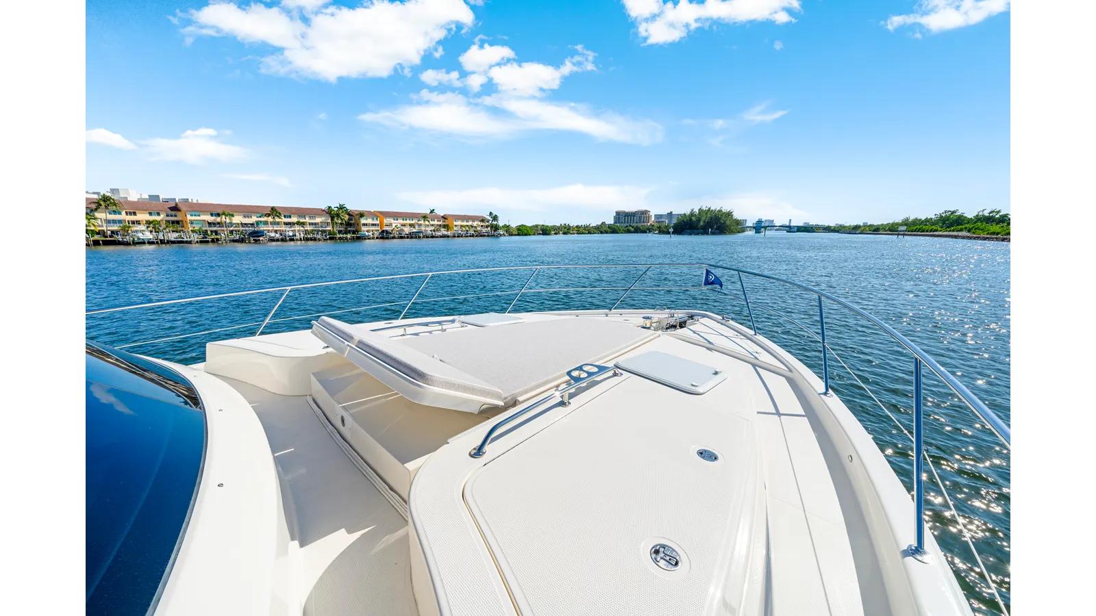 50 SPORTS MOTOR YACHT - Riviera price