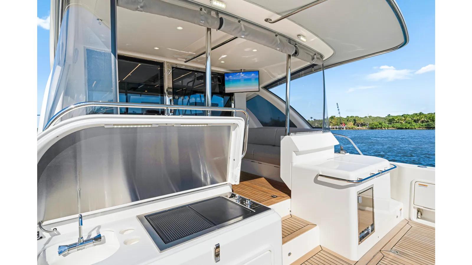 the best price on 50 SPORTS MOTOR YACHT 2026